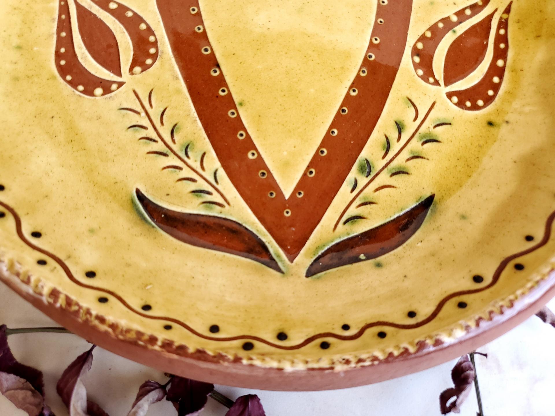 Redware 11 in. Plate with Heart, Tulips and Leaves Sgraffito Decoration