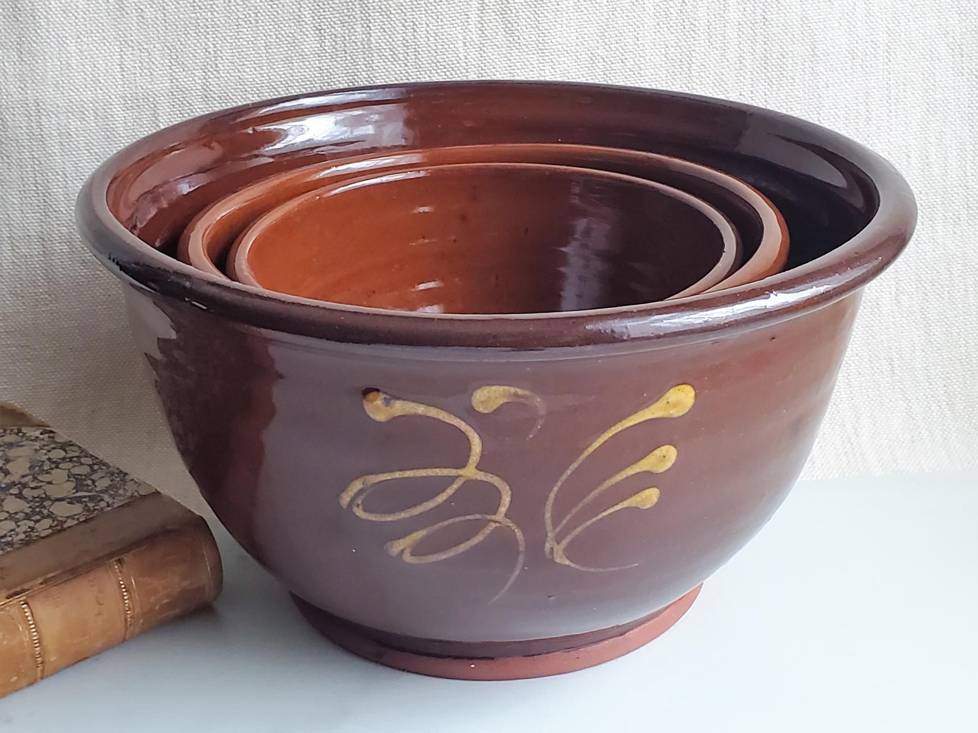 Custom Order Pied Potter Hamelin Redware Nesting Bowls, Feather Motif