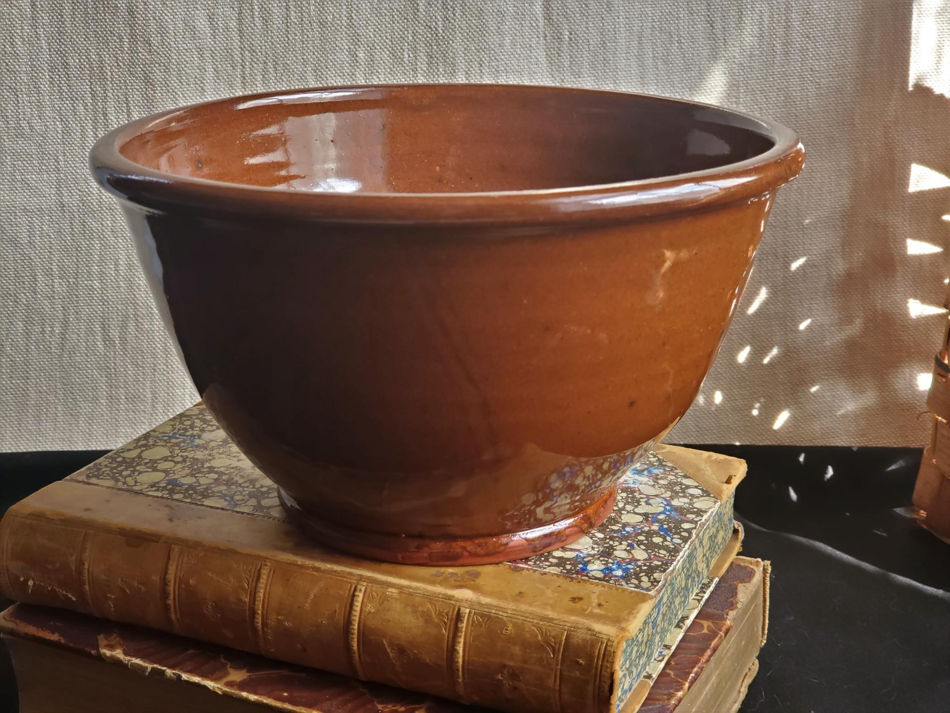 Redware 8 in Large Bowl with a "feather" Motif
