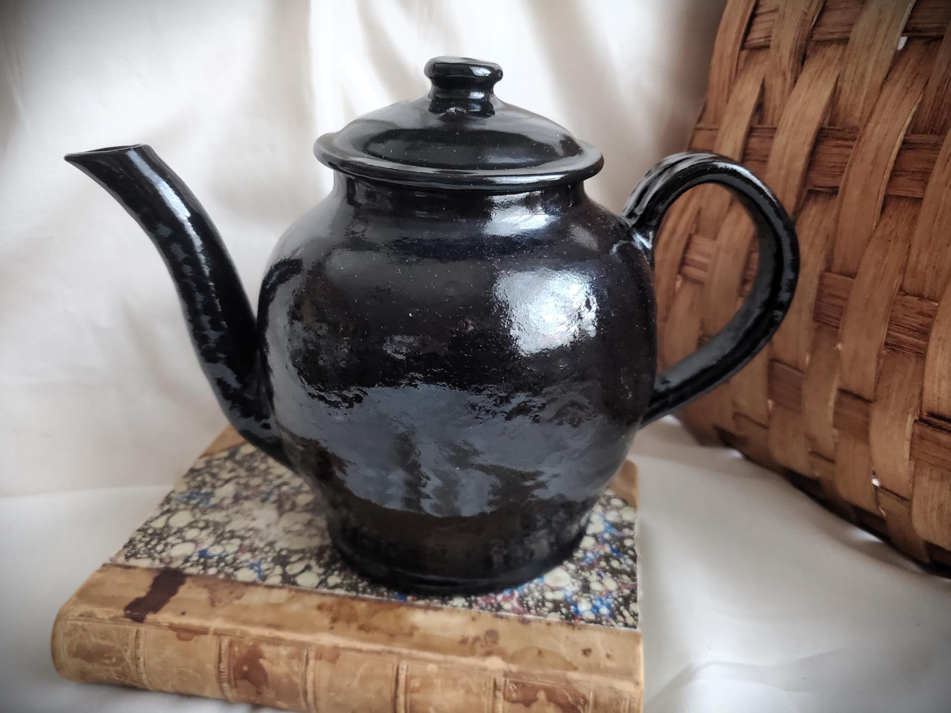 Thomas Crafts Replica Teapot, Ribbed Handle, Lead-Free Black Glaze, 7" High