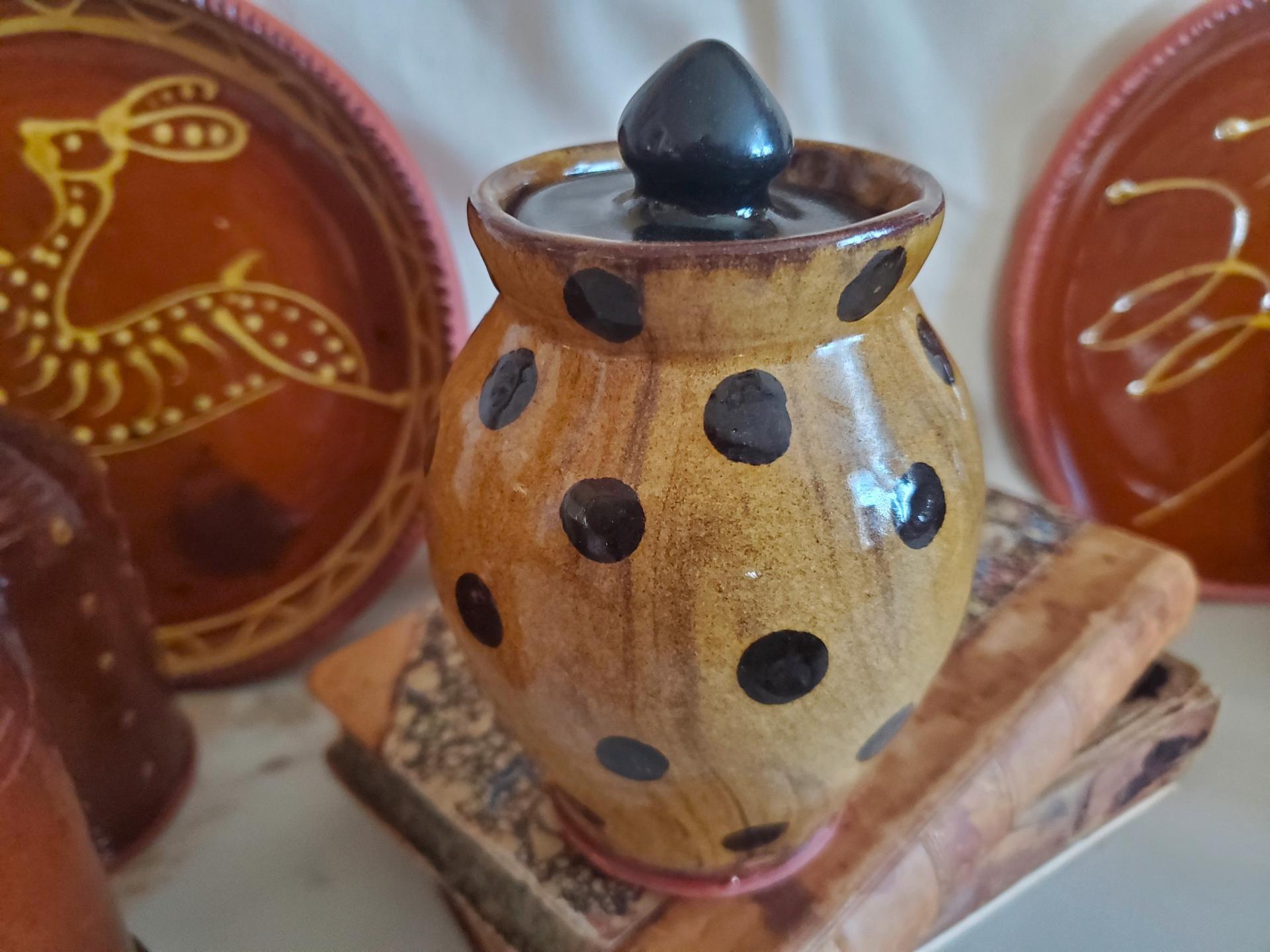 Redware 5 in Storage Jar with Black Dots and Acorn Finial