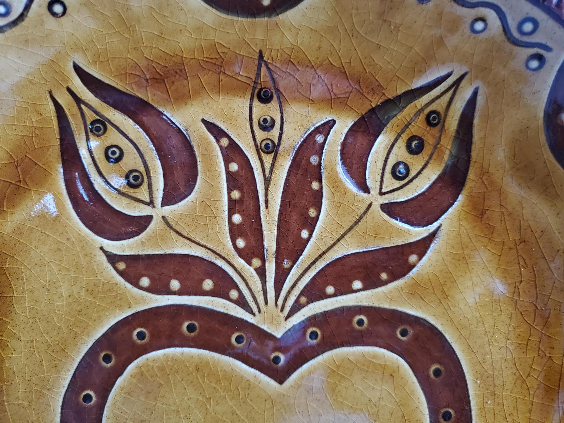 Sgraffito 11 in Redware Plate with Heart and Tulips Motif