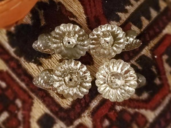 Rustic Vintage Pinecone Candleholders, Set of 4, Tarnished Silver Finish, Christmas Tree Decor