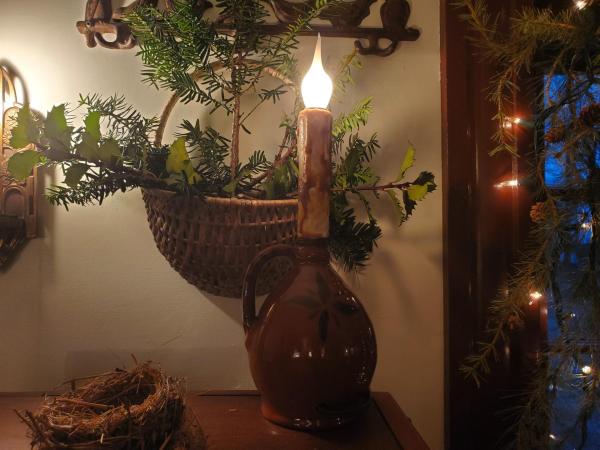 Redware Table Lamp with Black Decoration